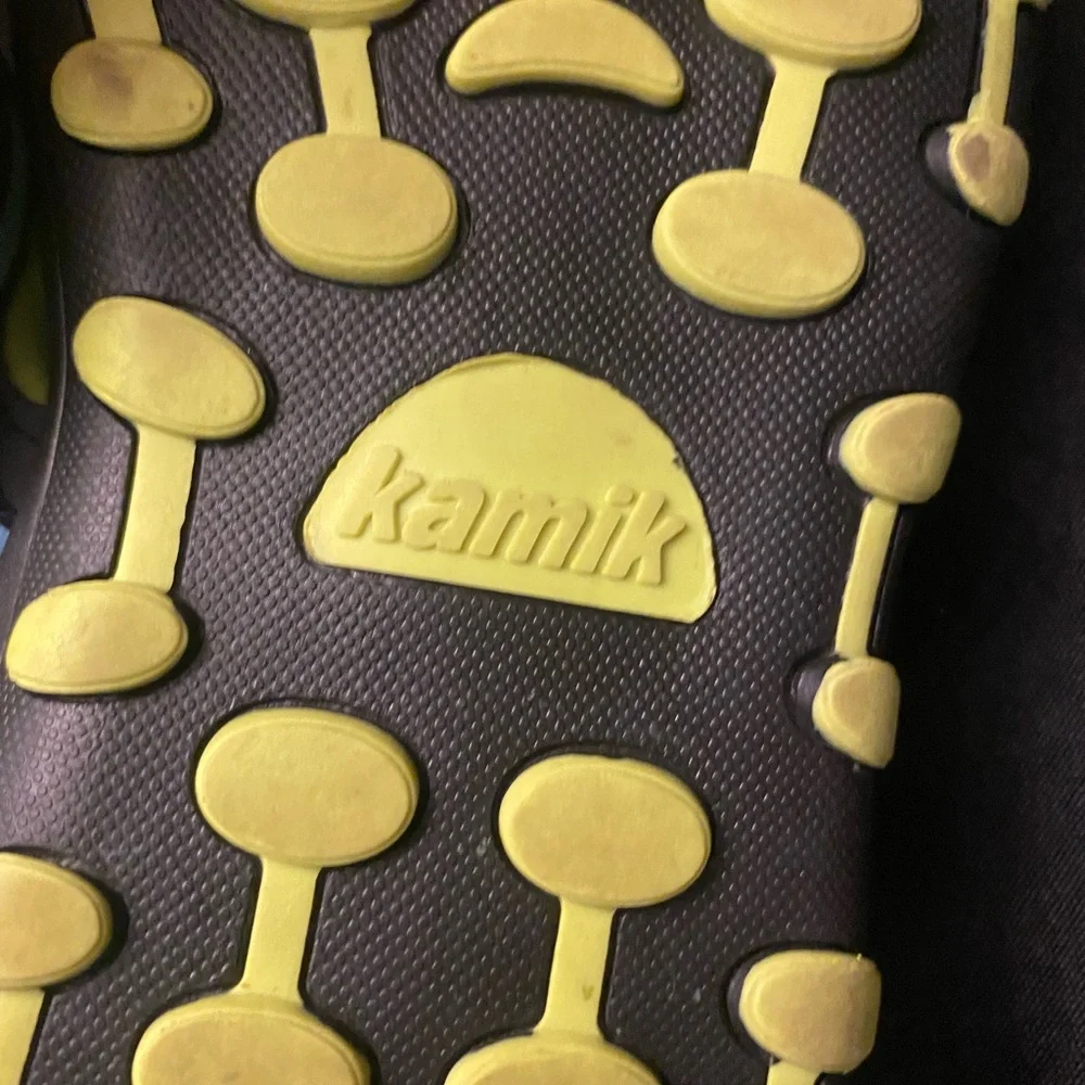 Kimik- Crab Water Shoes-Size:5,‎ Velcro Straps